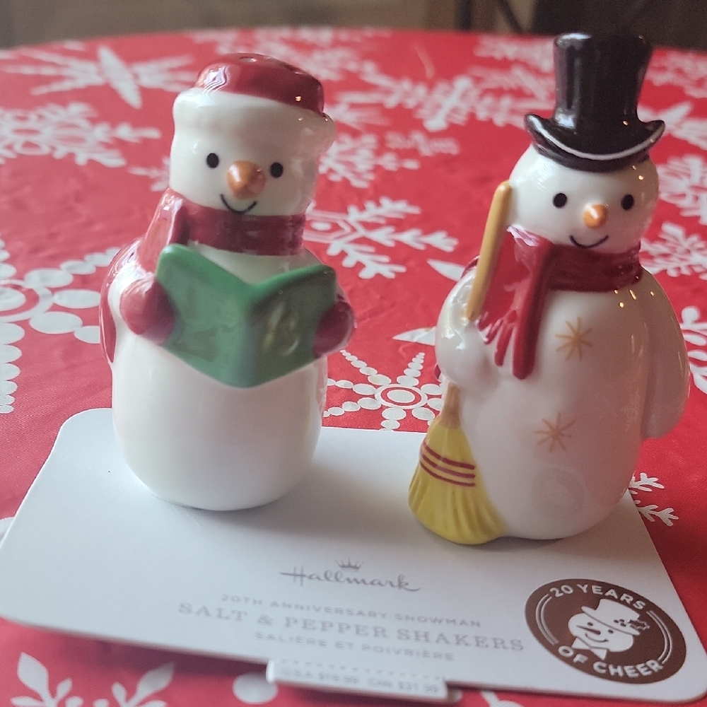 Snowman Salt and Pepper Shakers
